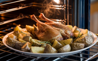 pintade-doree-pommes-terre-vapeur