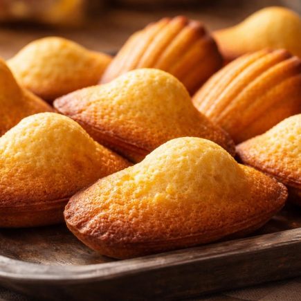 plateau-madeleines-dorees-texture