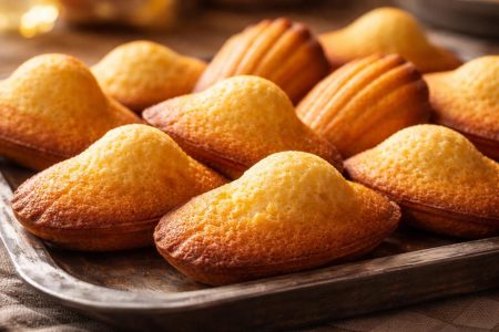 plateau-madeleines-dorees-texture