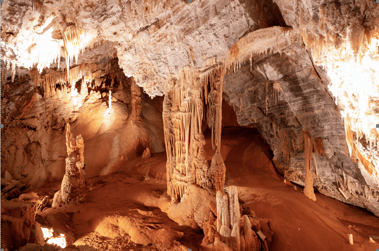 La luminescence des stalactites et stalagmites du gouffre de Cabrespine