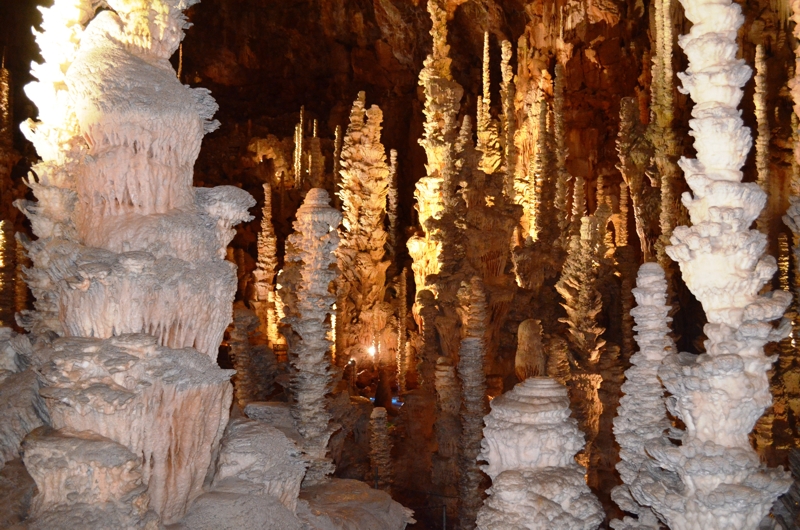 Les stalagmites de la grotte de Dargilan