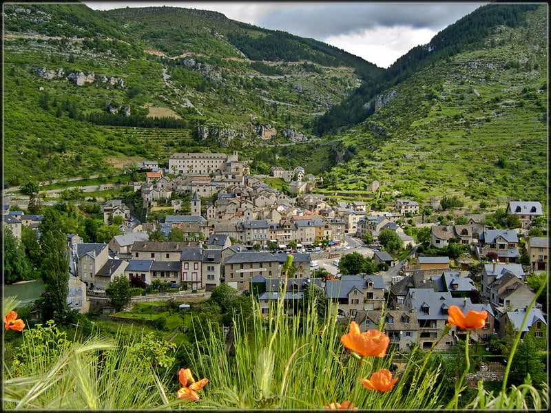vue globale sur la cité médiévale Sainte Enimie